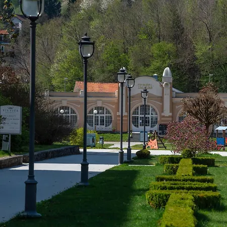 Premium House Anika Дом отдыха Рогашка Слатина