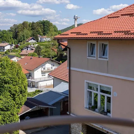 Premium House Anika