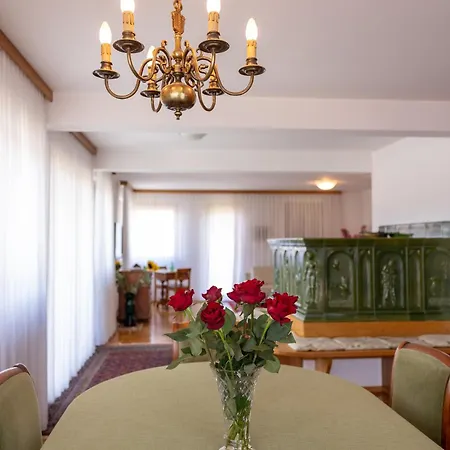 Premium House Anika