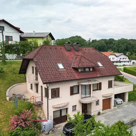 House Anika Holiday home