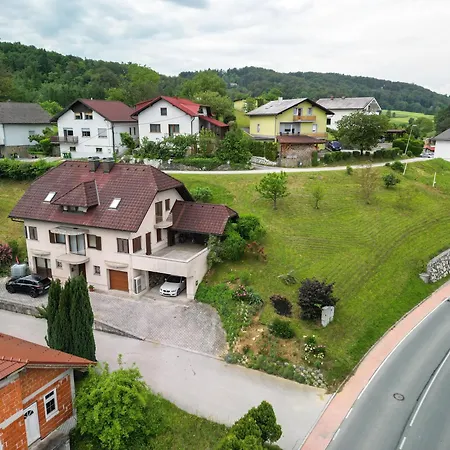House Anika Počitniška hiša