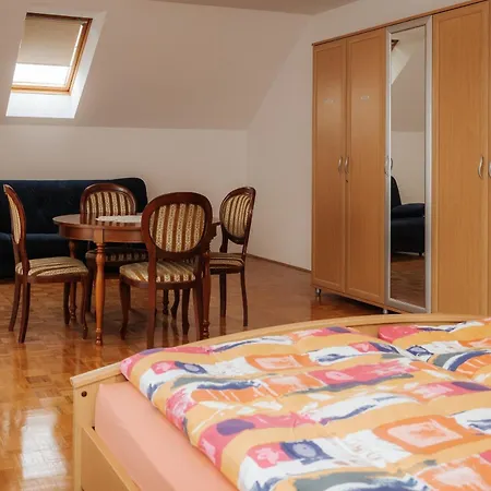 Premium House Anika