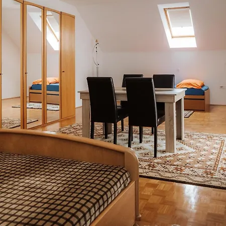 House Anika Rogaska Slatina